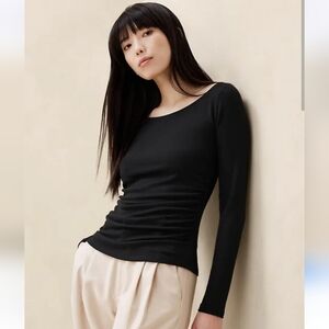 Banana Republic Black Long Sleeve Tee Classic